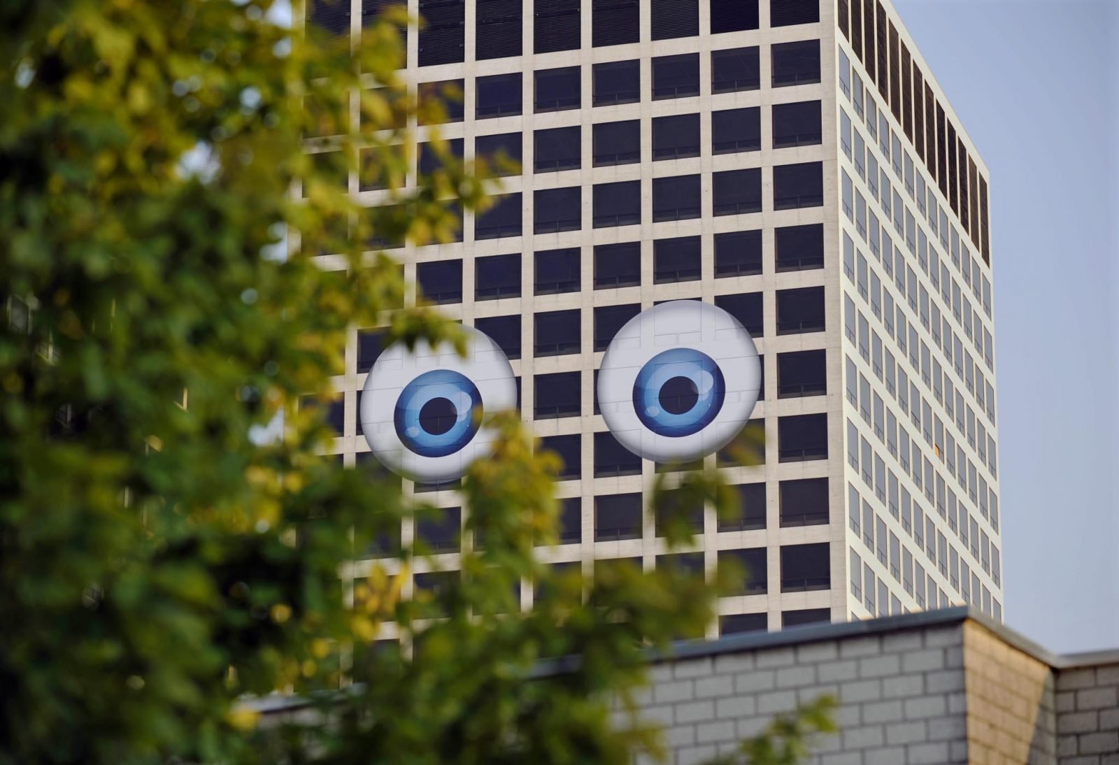 10,000 Eyes
