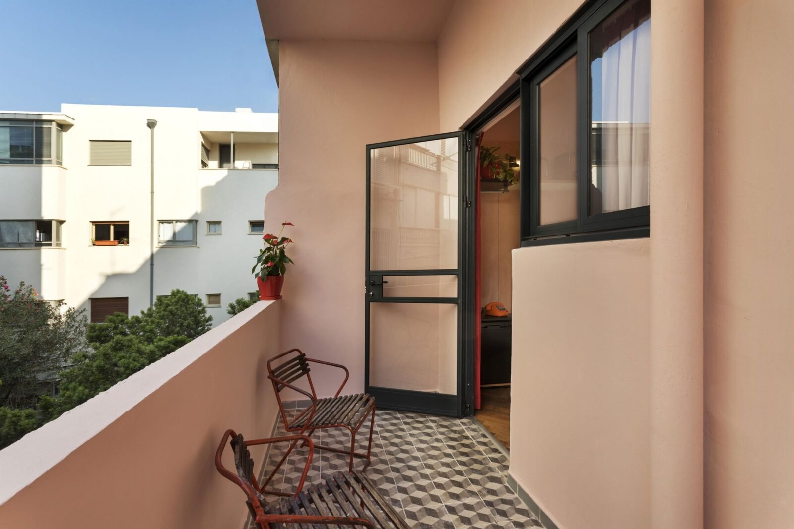 Hotels Become Apartments
