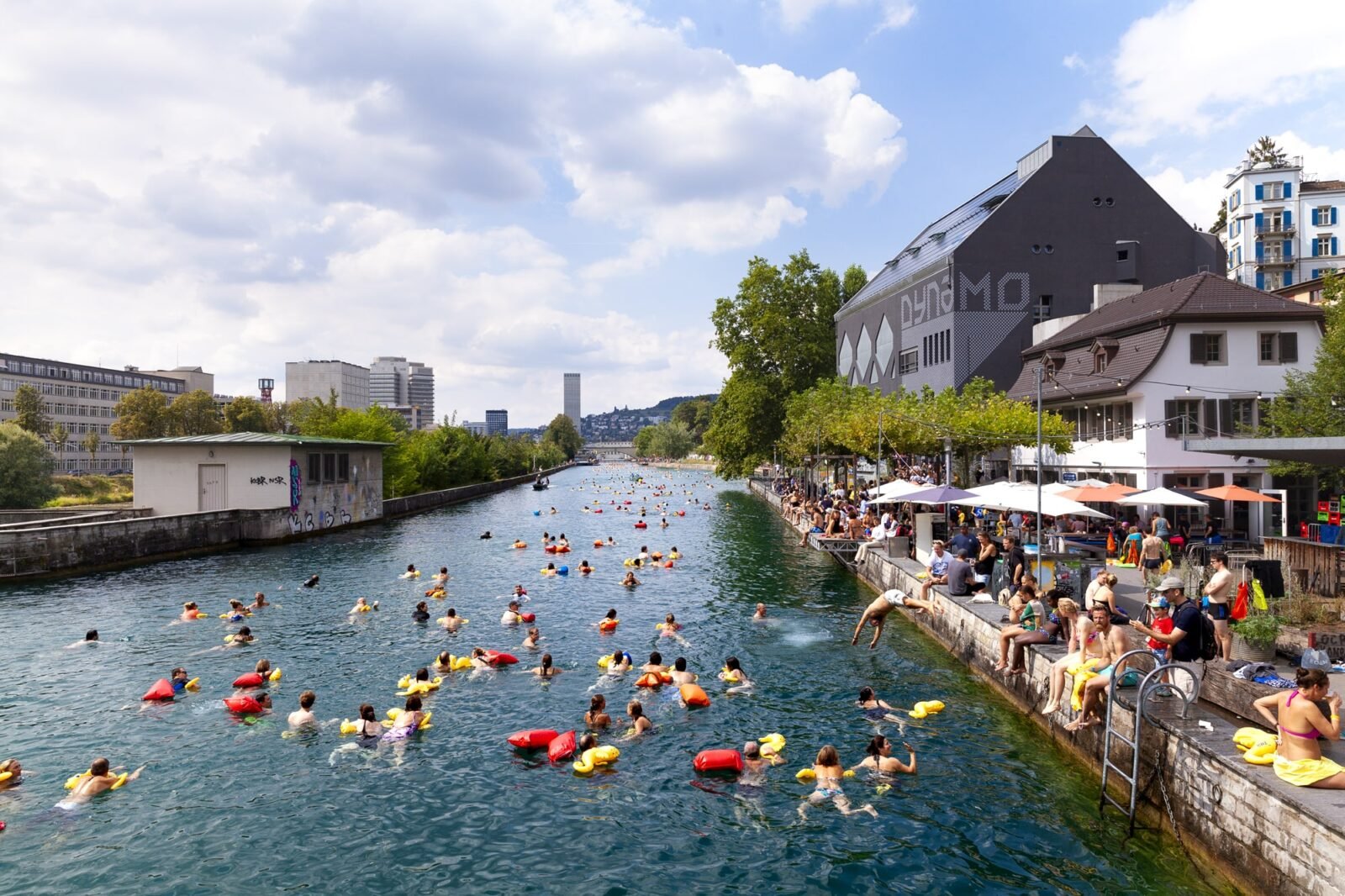 River swimming in Zürich